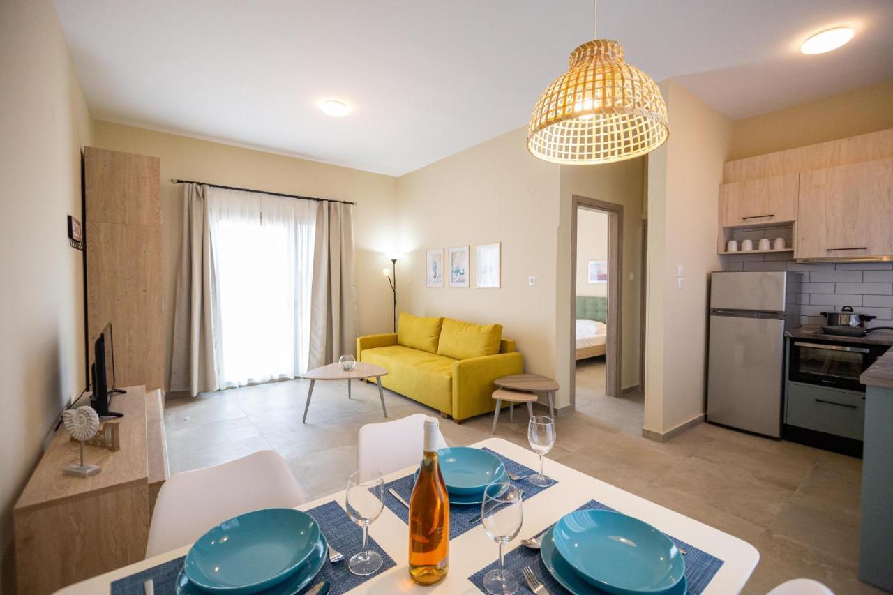 Varkes Suites 1 Неа-Потідея Екстер'єр фото